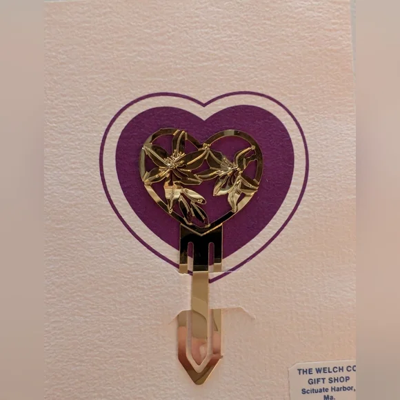VTG 1987 Whitmor Designs Gold Tone Heart Lily Bookmark Fond Remembrances - Picture 2 of 3